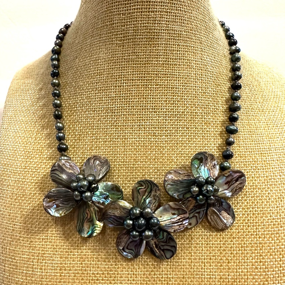 Unique Gorgeous Abalone Flower Necklace w/ genuine dye peacock freshwater pearls